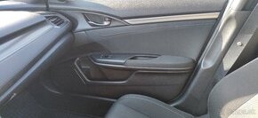 Honda Civic 10G automat  8/2019, 64000 km - 14