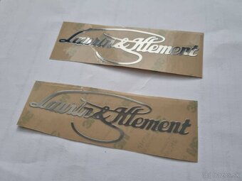 Nápis Laurin Klement , chrom, zlatý, červený, čierny - 14