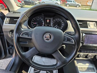 ŠKODA OCTAVIA COMBI 1.6 CRTDI 77KW ELEGANCE - 14