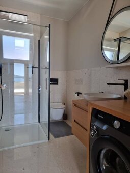 CHORVÁTSKO - Luxusný dom s troma apartmánmi - VODICE - 14