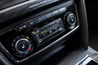 Škoda Superb 2.0 TDI CR 170k Elegance DSG - 14