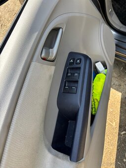 Honda Insight Hybrid 1.3 - 14