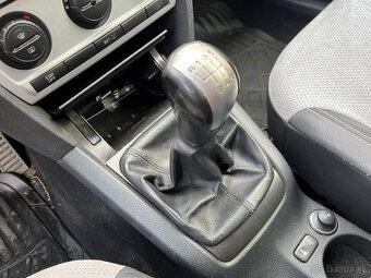 Škoda Octavia Combi 2.0 TFSI RS - 14