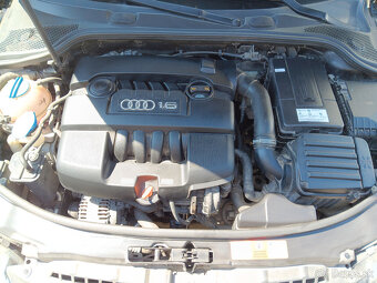 Audi A3 Sportback 1.6 benzín - 14