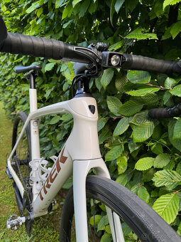 Trek Domane SL 6 (Carbon, Ultegra) - 14