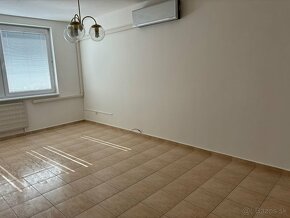 Holíč 4+1 SNP, 79m2 - 14