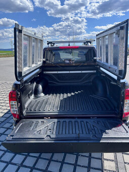 Nissan Navara DoubleCab 2.5 dCi LE A/T Long - 14