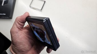 Samsung Galaxy Z Flip 6 carbon black - aj vymením - 14