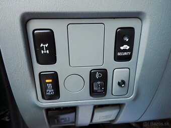 TOYOTA HILUX 2.5 D-4D 4x4 - UZAVIERKA 2009- NOVA STK-HARDTOP - 14