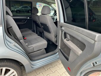 Volkswagen Touran 2.0 TDi 125kw DSG digi klima - 14
