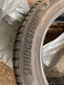 225/55 R19 Celoročné pneu - 14