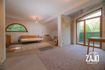 Elegantná vila s veľkorysým priestorom a wellness zónou IL - 14