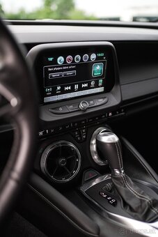 Chevrolet Camaro 6.2 EU verze - 14