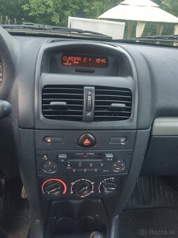 Renault Clio - 3 dverové - 14