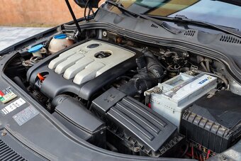 Volkswagen Passat 2.0 TDI (B6) - 14