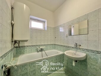 Na predaj zrekonštruovaný 4-izbový rodinný dom v Nesvadoch - 14