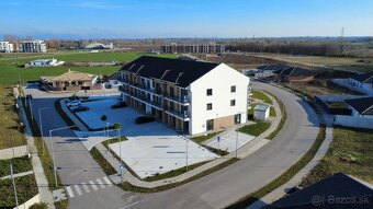 Kompletne zariadený 2 izbový byt v novostavbe, parkovanie - 14