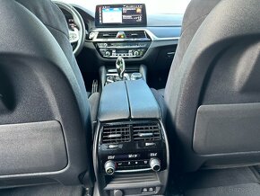 BMW Rad 5 Touring 530d xDrive A8.M Sport Facelift,Panorama,A - 14