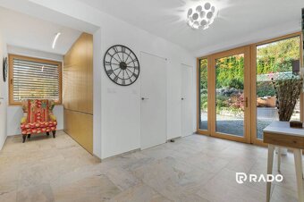 RADO | 4-izbový dom 390m2 + bazén  | Limbach - Bratislava - 14