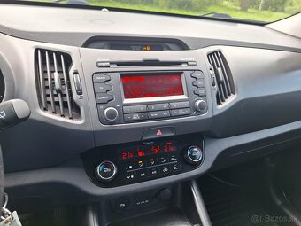 KIA SPORTAGE 2.0 CRDI 4x4 100 kw A/T automat - 14