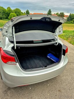 Hyunday elantra 2013 1.6 97kw benzín - 14