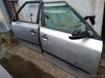Škoda Fabia II facelift rok 2007 kapota naraznik svetlá - 14