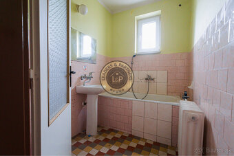 5 izbový, dvojpodlažný RD-VALALIKY, 200 m2 - 14