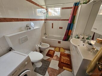 Predaj 15 ročného rod.domu na pozemku 642 m2 - Višňové - 14