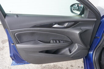 49-OPEL Insignia,2021,nafta,2.0CDTI Business Elegance128kW - 14
