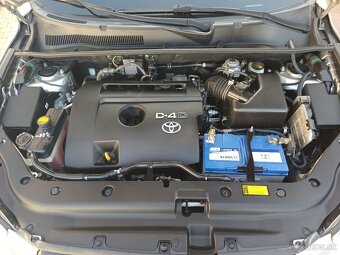 Toyota Rav 4 4x4 2,2 diesel 134 000 km pôvodný lak - 14
