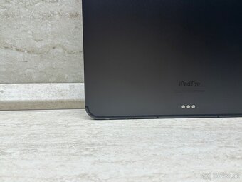 iPad Pro 13 256GB Wi-Fi + Cellular Space Black, 100% batéria - 14