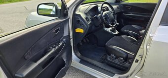 Hyundai Tucson 2.0 CDRi 4x4 manuál ťažné - 14