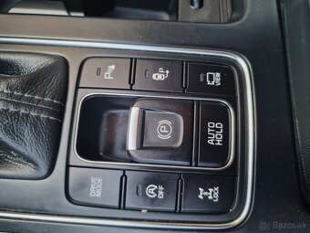 Kia Sorento 2.2 CRDi VGT 4WD PLATINUM AT6 SR 1majiteľ - 14