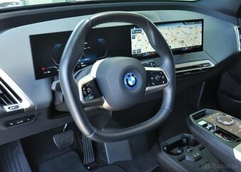 BMW iX xDrive40 HUD H/K TAŽNÉ 240 kw - 14