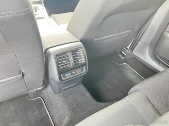 VW Passat 2.0TDI DSG 2019 - navi, nová STK a rozvody - 14