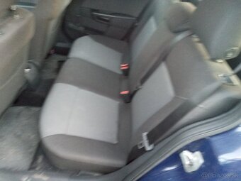 Opel  Astra H - 14