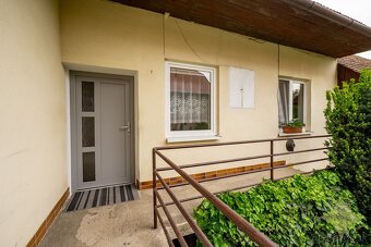 Predáme slnečný rodinný dom v tichej lokalite Lovča - 14
