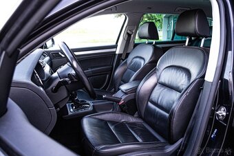 Škoda Superb Combi 2.0TDI CR 125kw Elegance DSG - 14