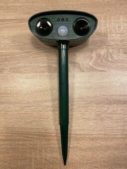 Ultrazvukový odplašovač zvierat s pohybovým senzorom - 14