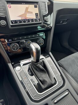 Volkswagen Passat Variant Highline DSG 4Motion Matrix 2015 - 14