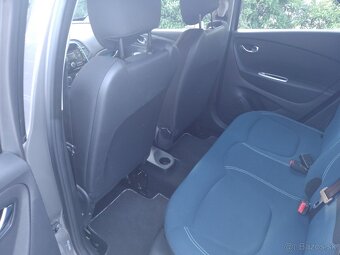 Predám Renault Captur 0.9 tce,rv:2016 - 14