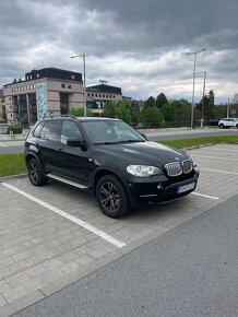 7 miestne BMW x5 e70 40d - 14