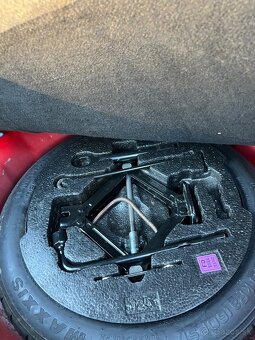 Hyundai i30 1.4 benzín 80kW 2010 62900km 1. Majiteľ, SK auto - 14