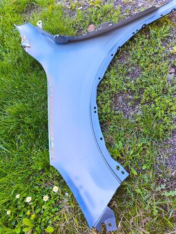 Ford Kuga  pravy blatnik lv4b-s16065 Kuga 3 2020 - - 14