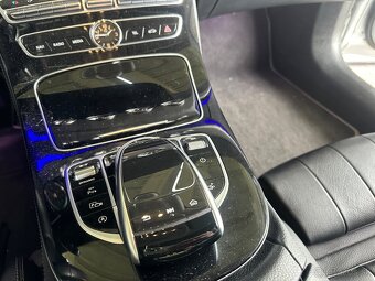 Predám Mercedes E200 Kúpe - 14