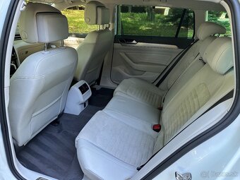 Volkswagen Passat Variant 2.0 TDI EVO Elegance DSG - 14