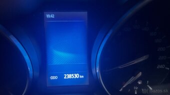 Vymením Toyota avensis 2017 výmena za benzín - 14