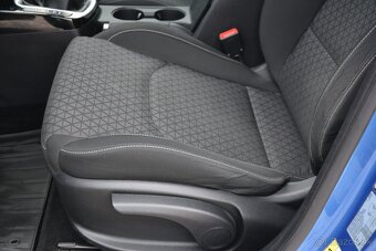 KIA Cee’d 1.60 CRDi, SR voz, 1. majiteľ, GOLD - 14