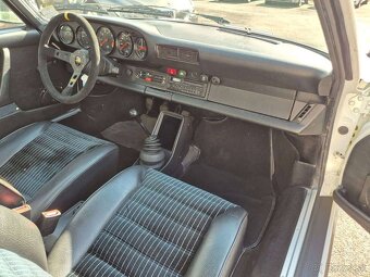 Porsche 911 3.0 SC z roku 1978 - 14