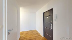 Slnečný a priestranný 4 izbový byt - Lamač - 14